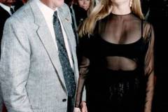 LOS ANGELES, CALIFORNIA  - JUNE 19 : Actress Kim Basinger attends the Batman movie premiere, June 19, 1989 in Westwood section of Los Angeles, California. (Photo by Bob Riha, Jr./Getty Images)