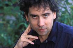 Portrait de Tim Burton au Festival du Cin?ma Am?ricain de Deauville en septembre 1989, France. (Photo by GARCIA/PICOT/Gamma-Rapho via Getty Images)