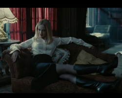 DarkShadows-Film-126