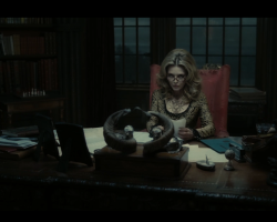 DarkShadows-Film-160