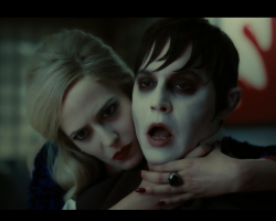 DarkShadows-Film-178