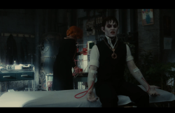 DarkShadows-Film-184