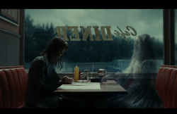 DarkShadows-Film-215