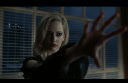 DarkShadows-Film-230