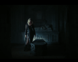DarkShadows-Film-235