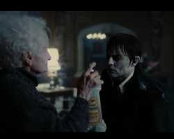 DarkShadows-Film-249