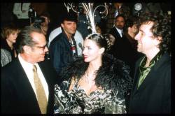 288329 08: Actor Jack Nicholson, director Tim Burton and his wife Lisa Marie attend the premiere of "Mars Attacks" at Mann